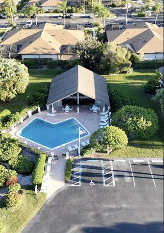 6275 SE Charleston Place 203, Hobe Sound, FL 33455