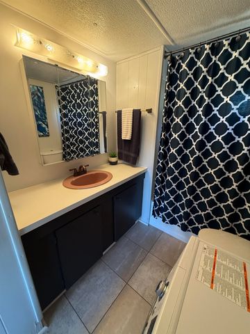 160 NE Bobwhite Dr, Medicine Lodge, KS 67104