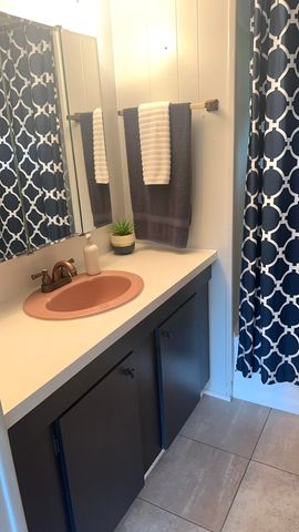 160 NE Bobwhite Dr, Medicine Lodge, KS 67104