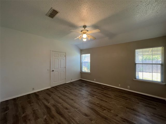 8059 Raleigh Court, Fort Worth, TX 76123