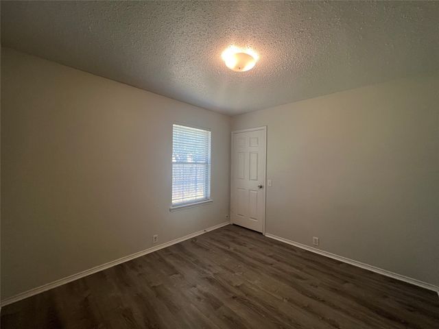 8059 Raleigh Court, Fort Worth, TX 76123