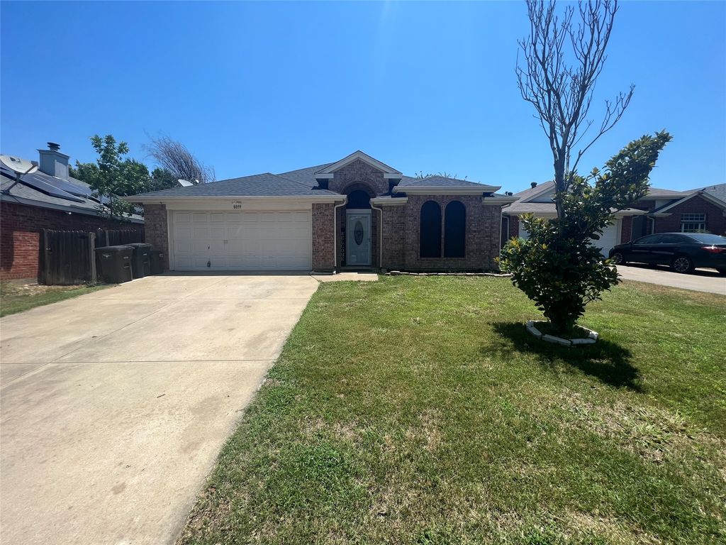 8059 Raleigh Court, Fort Worth, TX 76123
