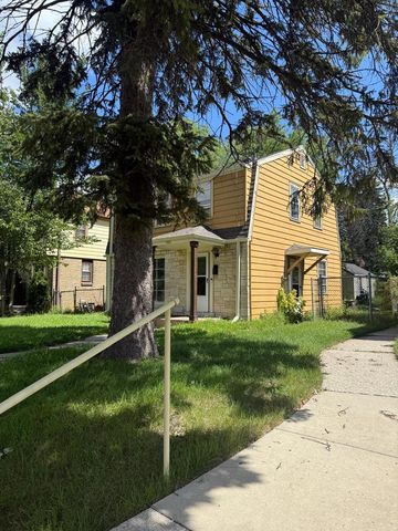 4166 N 17th STREET, Milwaukee, WI 53209