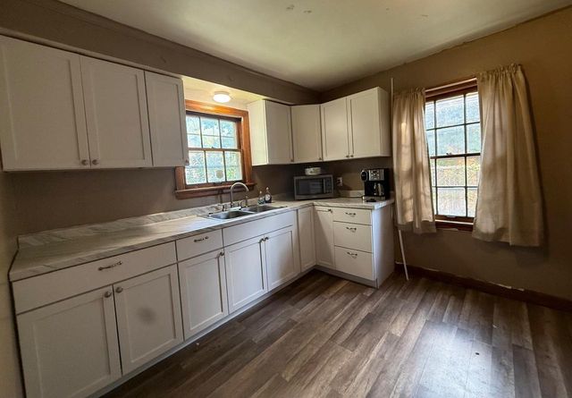 4166 N 17th STREET, Milwaukee, WI 53209