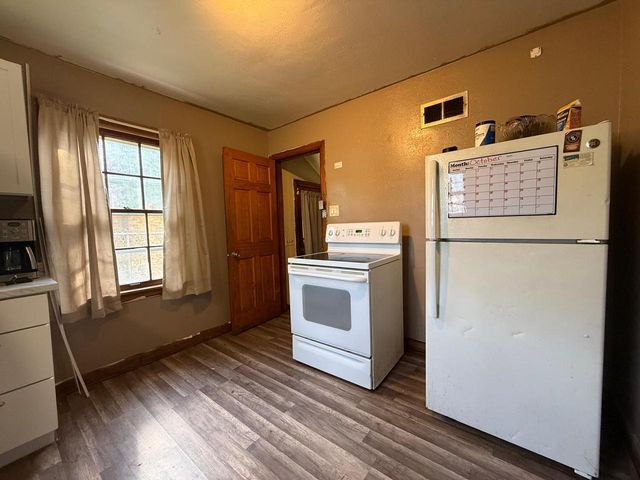 4166 N 17th STREET, Milwaukee, WI 53209