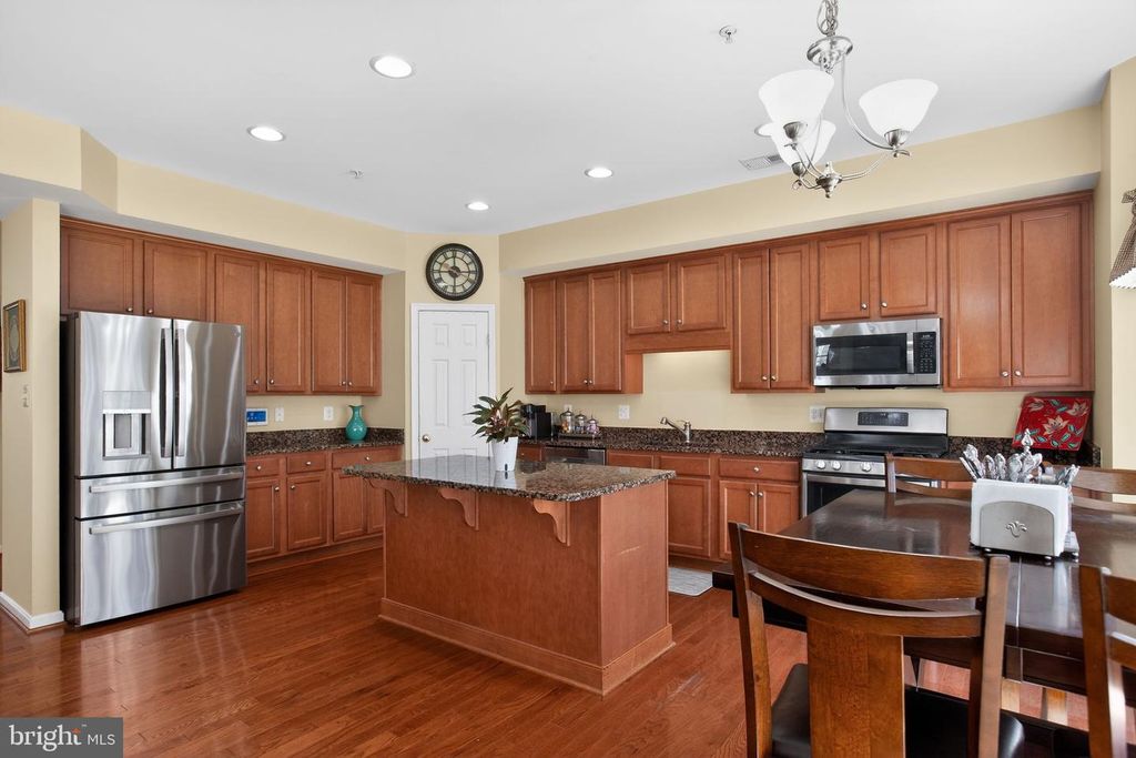 Image 10 of property listing at 23116 LILAC ST, California, MD 20619