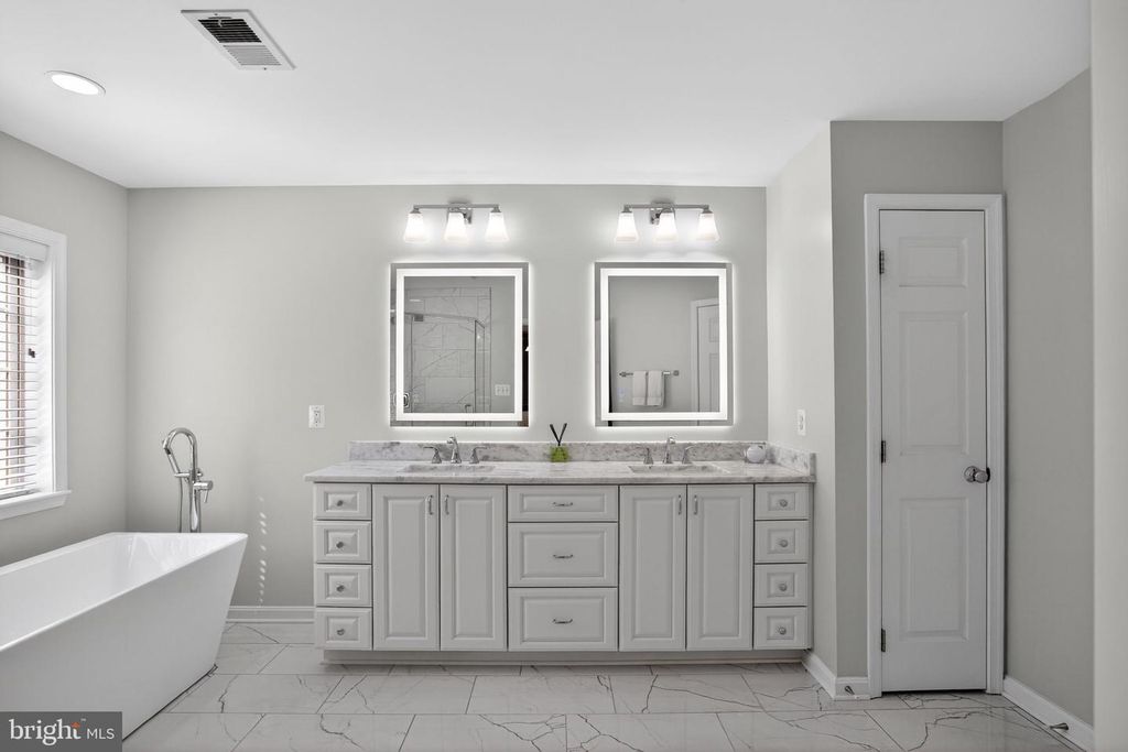 Image 2 of property listing at 23116 LILAC ST, California, MD 20619