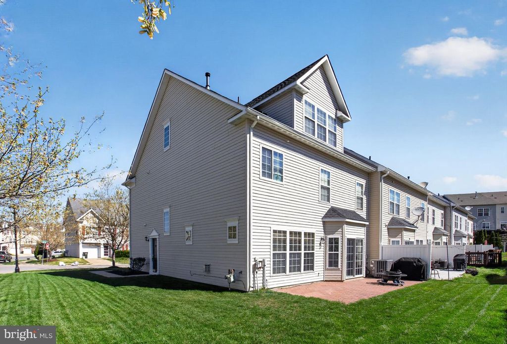 Image 24 of property listing at 23116 LILAC ST, California, MD 20619