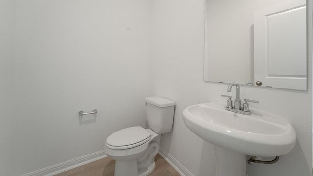 276 MUSTANG LAKE CIR, Buda, TX 78610