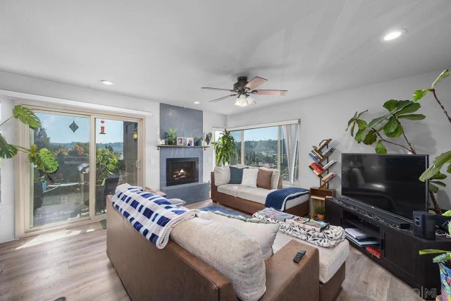 10400 caminito Cuervo 264, San Diego, CA 92108