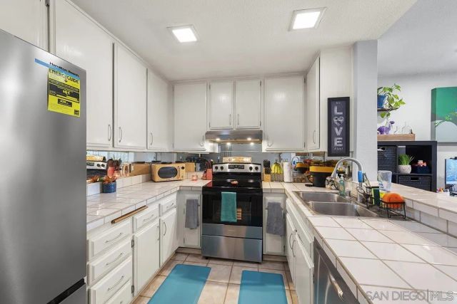 10400 caminito Cuervo 264, San Diego, CA 92108