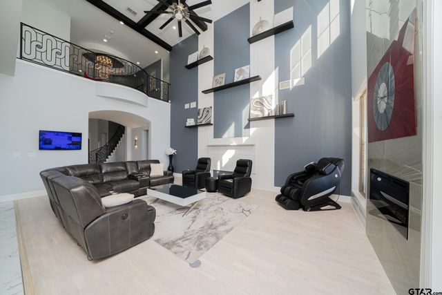 3410 Oak Hill Trl, Longview, TX 75605