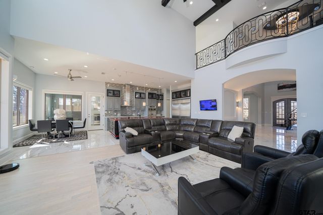 3410 Oak Hill Trl, Longview, TX 75605