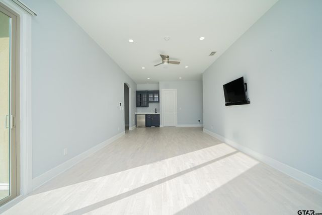 3410 Oak Hill Trl, Longview, TX 75605