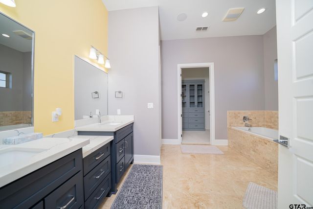 3410 Oak Hill Trl, Longview, TX 75605