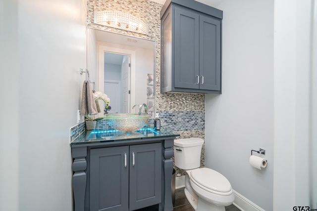 3410 Oak Hill Trl, Longview, TX 75605