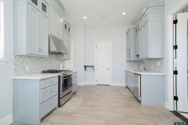 3410 Oak Hill Trl, Longview, TX 75605