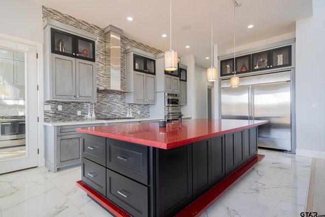 3410 Oak Hill Trl, Longview, TX 75605