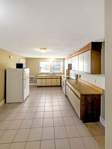 109 Hampshire Road 2, Methuen, MA 01844