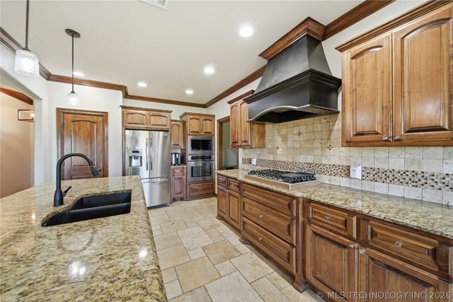 14246 N 61 Avenue, Collinsville, OK 74021