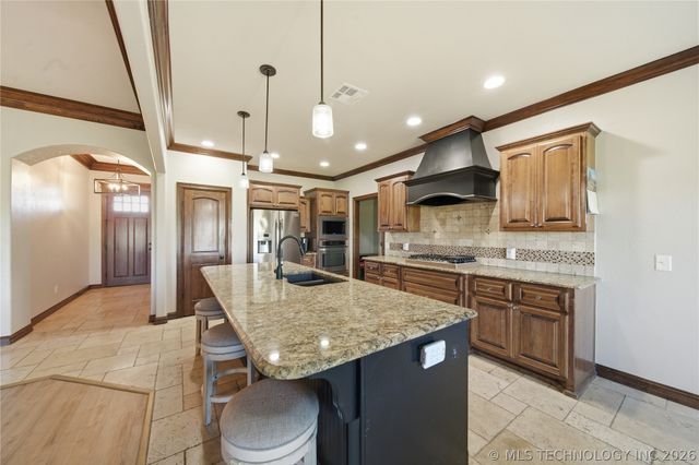 14246 N 61 Avenue, Collinsville, OK 74021