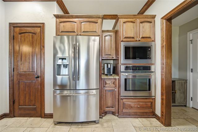 14246 N 61 Avenue, Collinsville, OK 74021