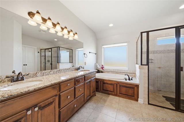 14246 N 61 Avenue, Collinsville, OK 74021