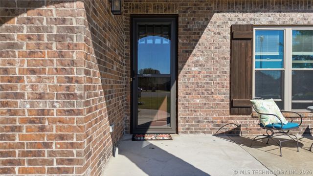 14246 N 61 Avenue, Collinsville, OK 74021