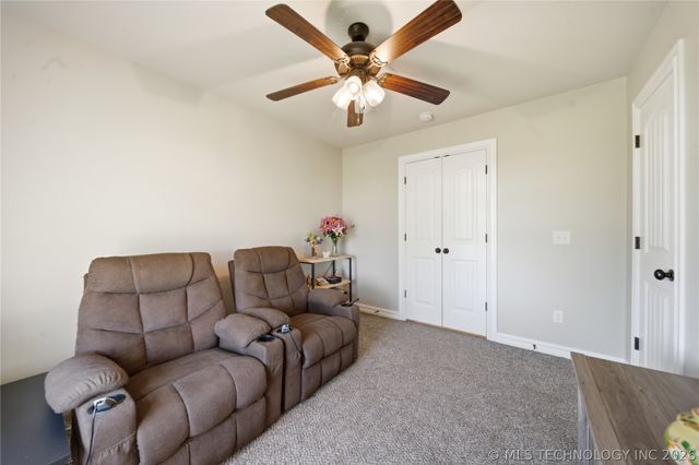 14246 N 61 Avenue, Collinsville, OK 74021