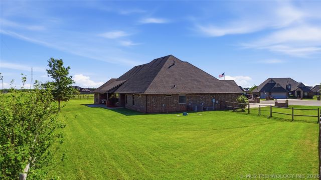 14246 N 61 Avenue, Collinsville, OK 74021