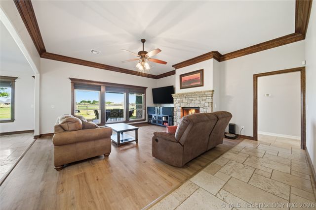 14246 N 61 Avenue, Collinsville, OK 74021