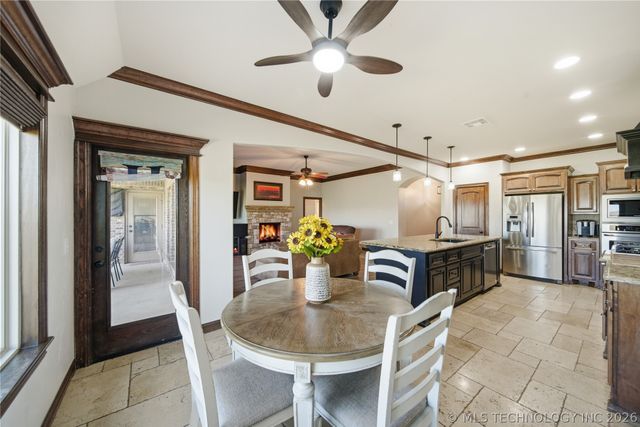 14246 N 61 Avenue, Collinsville, OK 74021
