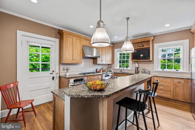 222 LONGWOOD RD, Baltimore, MD 21210