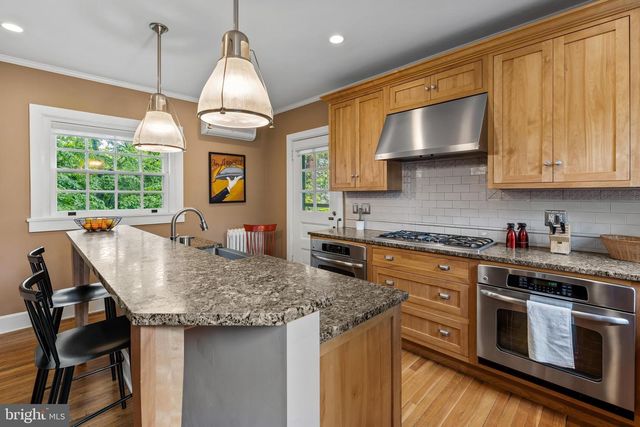 222 LONGWOOD RD, Baltimore, MD 21210