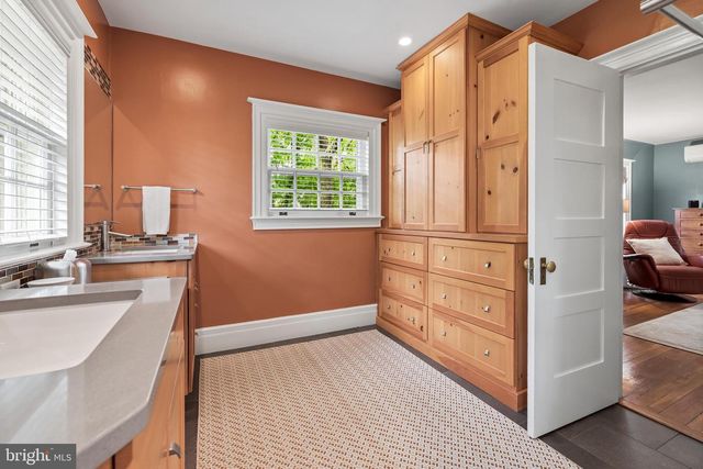 222 LONGWOOD RD, Baltimore, MD 21210