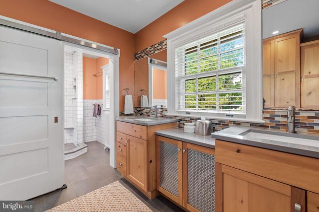 222 LONGWOOD RD, Baltimore, MD 21210