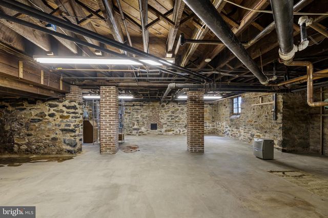 222 LONGWOOD RD, Baltimore, MD 21210