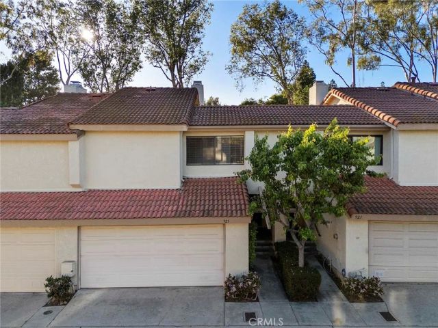 921 Creekside Dr, Fullerton, CA 92833