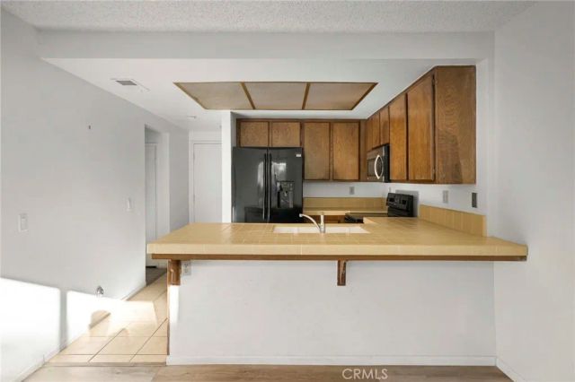 921 Creekside Dr, Fullerton, CA 92833