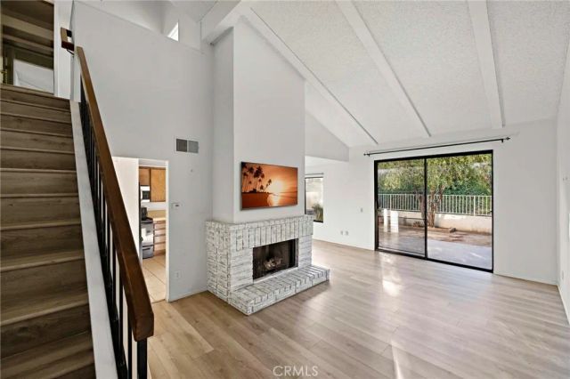 921 Creekside Dr, Fullerton, CA 92833