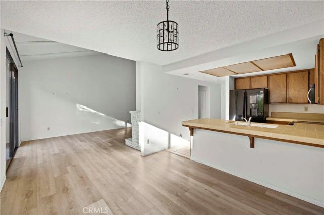 921 Creekside Dr, Fullerton, CA 92833