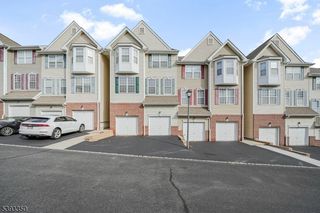 41 Conover Ter, Lebanon Boro, NJ 08833