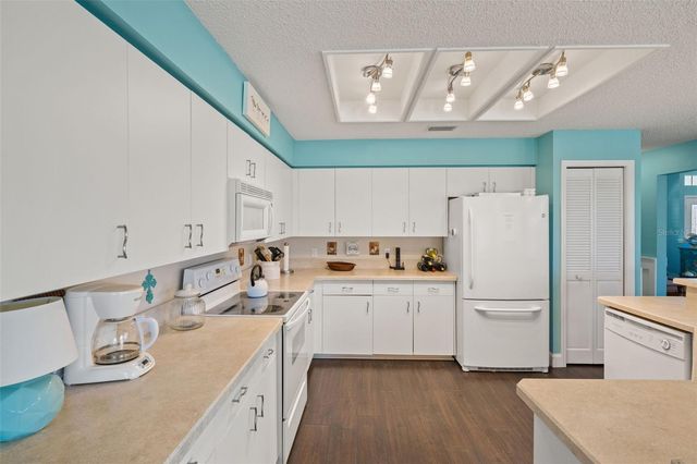 2323 GRANDFATHER MOUNTAIN, Spring Hill, FL 34606