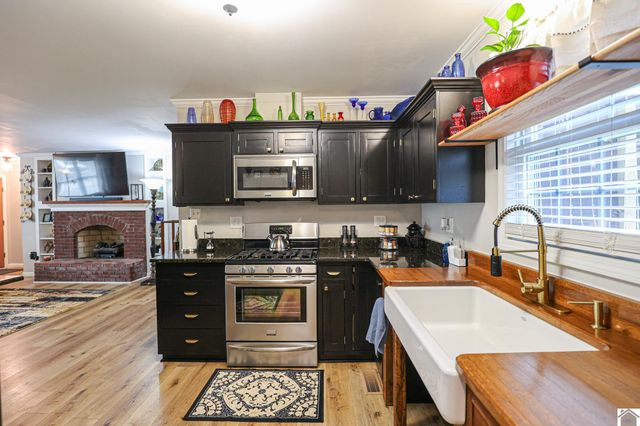 481 W Vaughn Rd, Mayfield, KY 42066