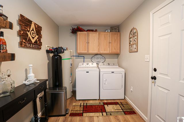 481 W Vaughn Rd, Mayfield, KY 42066