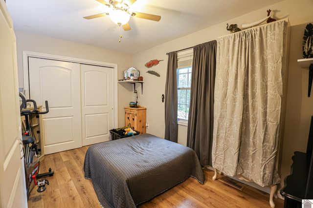 481 W Vaughn Rd, Mayfield, KY 42066