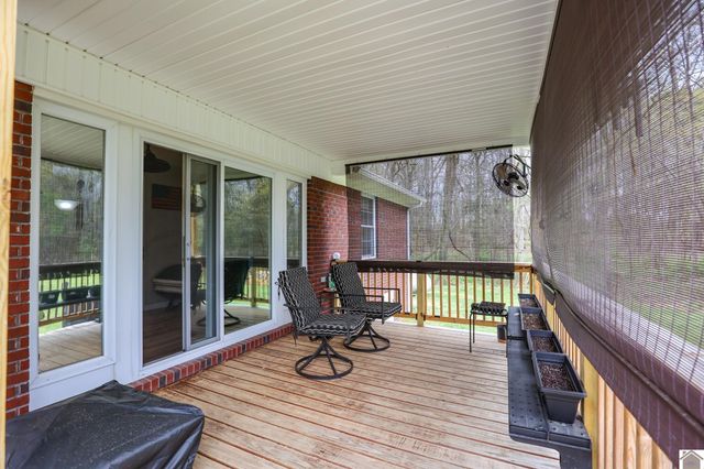 481 W Vaughn Rd, Mayfield, KY 42066