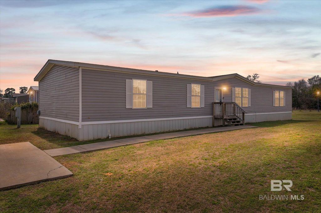 21601 Westside Loop, Silverhill, AL 36576