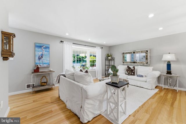 7221 GALGATE DR, Springfield, VA 22153