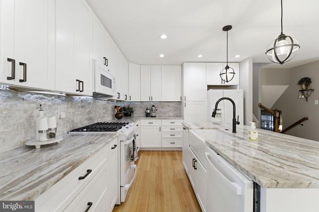 7221 GALGATE DR, Springfield, VA 22153